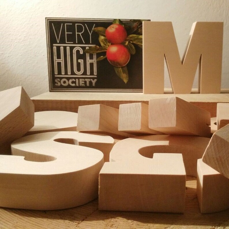 Lettere in legno portafoto image 1