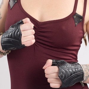 Aeolian fingerless leather gloves- Unisex | python |cosplay| festival wear | handmade | costume | black | brass