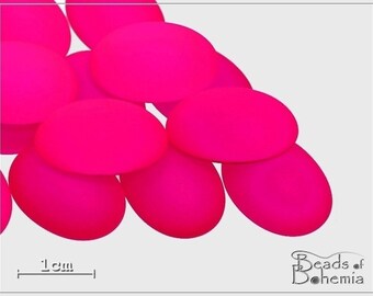 8033 100 pcs 2 mm UV Active Neon Indigo Czech Glass Round Beads