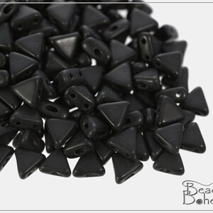 10 g Jet Matt Kheops Par Puca, zwei-Loch-Perlen 6 x 6 mm (8962)