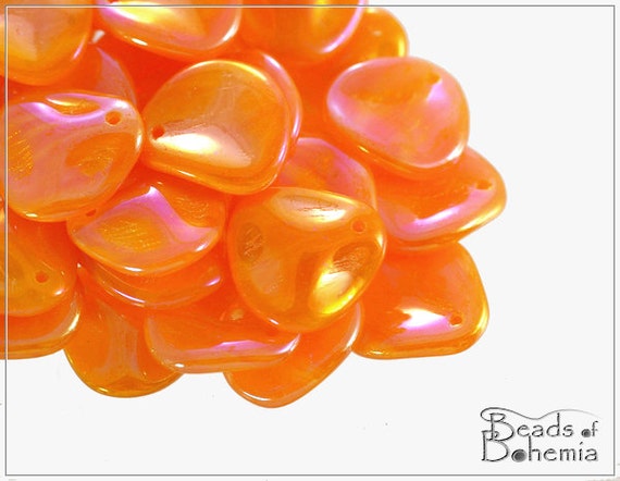 50pcs Iris Opaque Vert Olive Tchèque Rose Pétale Perles Czech glass Preciosa pré... 50pcs Iris Opaque Vert Olive Tchèque Rose Pétale Perles Czech glass Preciosa pré...