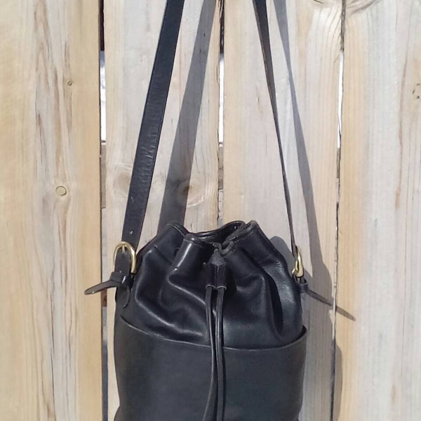 Vintage Black Leather Coach Thompson Drawstring Bucket Bag J5C-4151