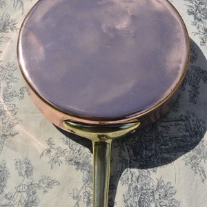 Poêle en cuivre Gaillard of Paris, nouvelle boîte artisanale, 24 cm 9 1/2 vintage, poêle à sauter professionnelle française bien utilisée, 1,8 mm, manche en bronze coulé image 6