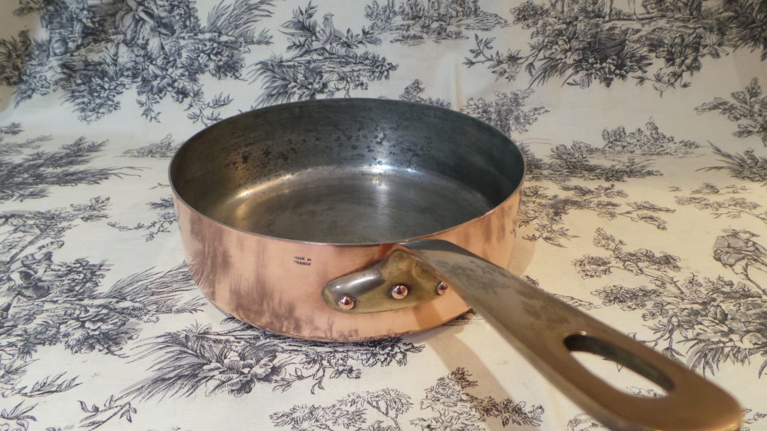 Fry Skillet Saute Pan 24cm or 9 1/2 inch Made in France Stamped Vintage