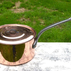 Mauviel Kopparkruka: 28 cm Hamrad Kastrull, Gjutjärnshandtag, 3 mm Professionell