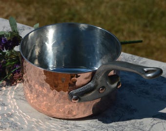 Matfer フランス製ヴィンテージ銅製 16cm 6 1/4インチ ヴィリエデュー 槌目模様ソースパン 3mm ソテーパン 鋳鉄製ハンドル 新品 Bill Cox 職人による手拭き錫