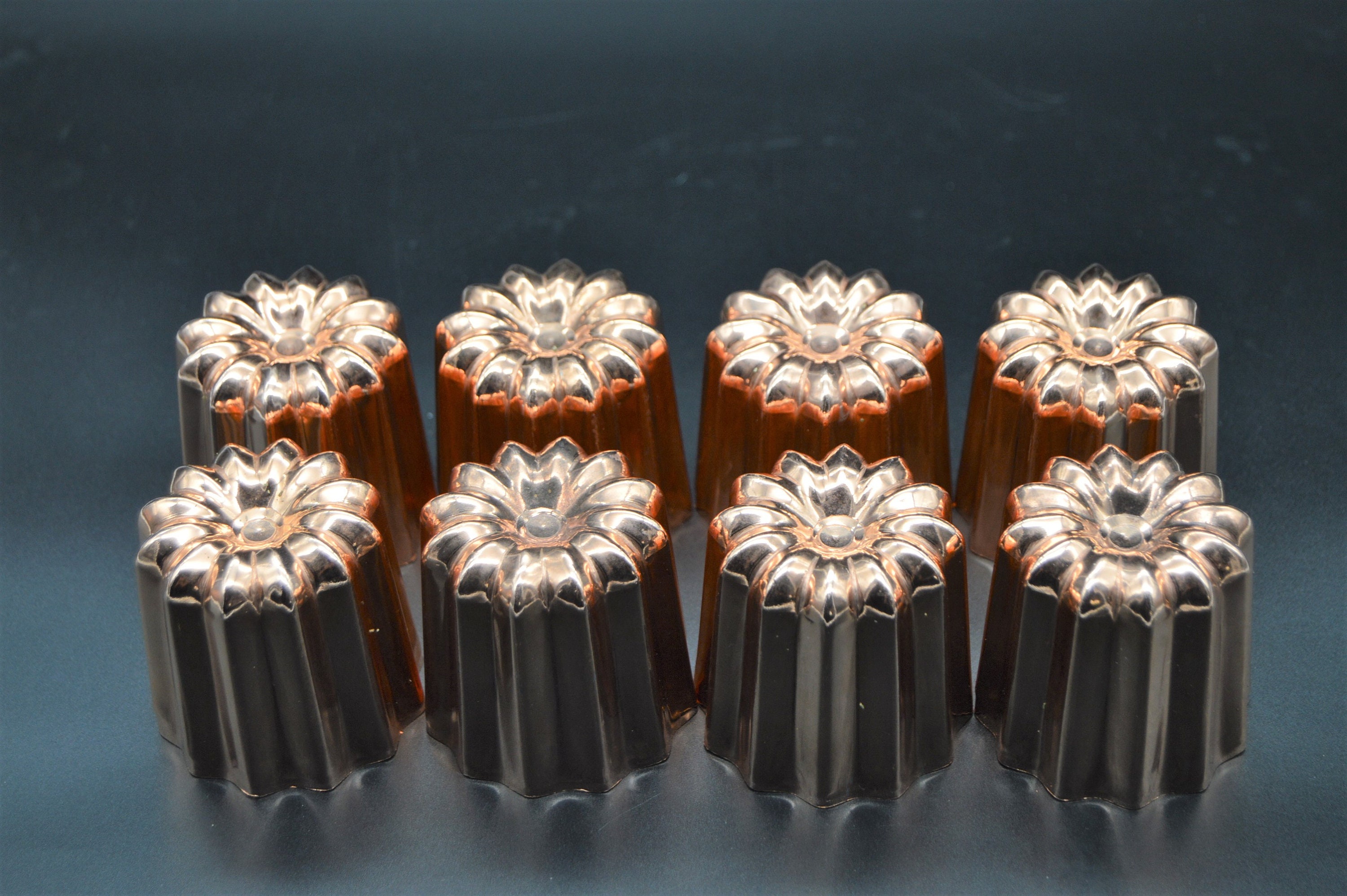 8 Huit Caneles En Cuivre