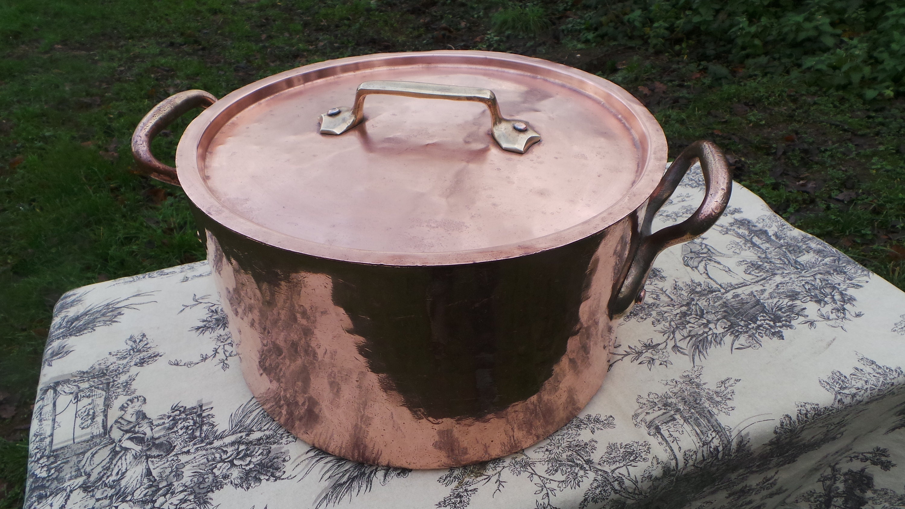 Reserved French Antique Copper 50cm MASSIVE Rondeau Pot Marmite Ragout  Faitout BIG Pan Good Tin Refurbished All Solid Copper Quality Pot