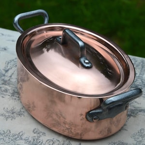 Casseruola in rame antico: pentola ovale francese con manici in ghisa