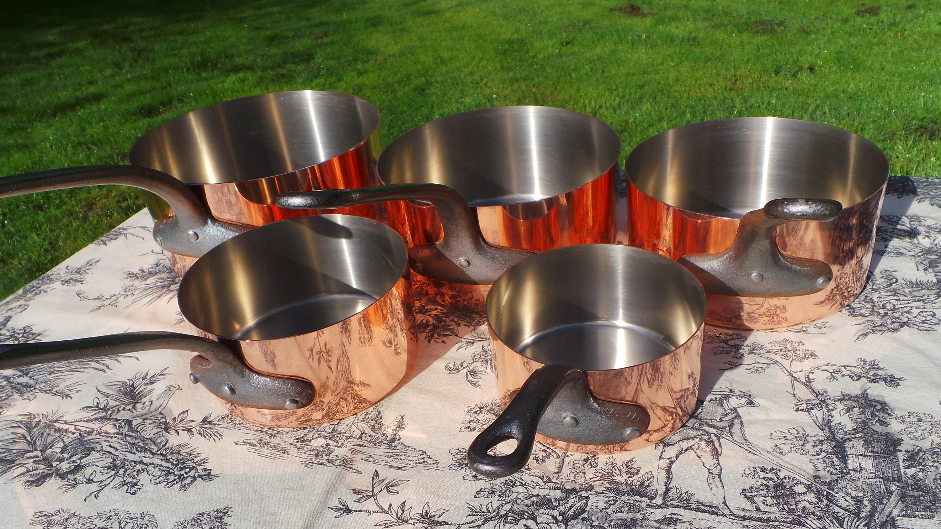 Copper Pans Tournus Vintage French 1mm1.5mm Set FIVE Graduated Copper