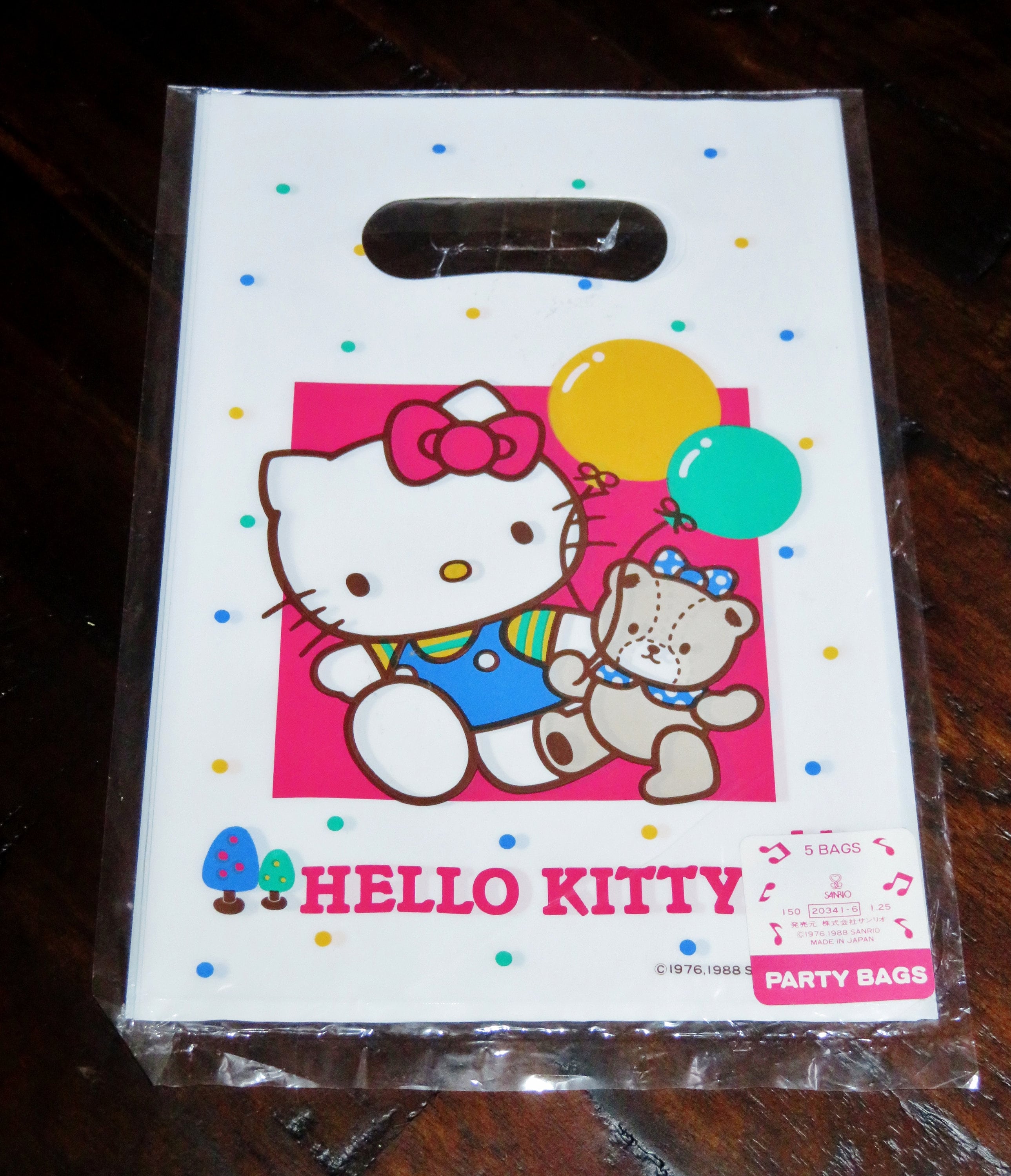 Rare Designer Vintage 2012 Hello Kitty sanrio Louis