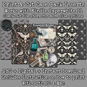 Puede incluir: Insertos de respaldo de estuche imprimibles digitales para Kindle Paperwhite 11. Los diseños presentan un fondo oscuro con varias ilustraciones que incluyen un pájaro, una calavera, un corazón, una botella, un hongo y un murciélago. El texto "Rounded Edges" es visible en la imagen. El texto "Print & Cut Case Back Inserts" es visible en la parte superior de la imagen. El texto "Works with Kindle Paperwhite 11" es visible debajo de la primera línea de texto. El texto "Check out the store for more size options" es visible debajo de la segunda línea de texto. El texto ".PNG + Digital + Instant Download" es visible en la parte inferior de la imagen. El texto "Includes Instruction on how to print" es visible debajo de la primera línea de texto. El texto "With Both PC & Mac" es visible debajo de la segunda línea de texto.