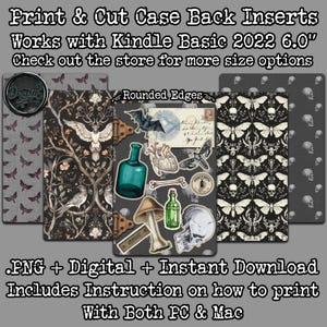 Puede incluir: Cuatro diseños digitales imprimibles para insertos de la parte posterior de la funda Kindle. Los diseños presentan un fondo blanco y negro con varias ilustraciones, que incluyen un pájaro, una calavera, una botella, un hongo y una polilla. El texto "Rounded Edges" es visible en uno de los diseños. El texto "Print & Cut Case Back Inserts Works with Kindle Basic 2022 6.0" es visible en la parte superior de la imagen.
