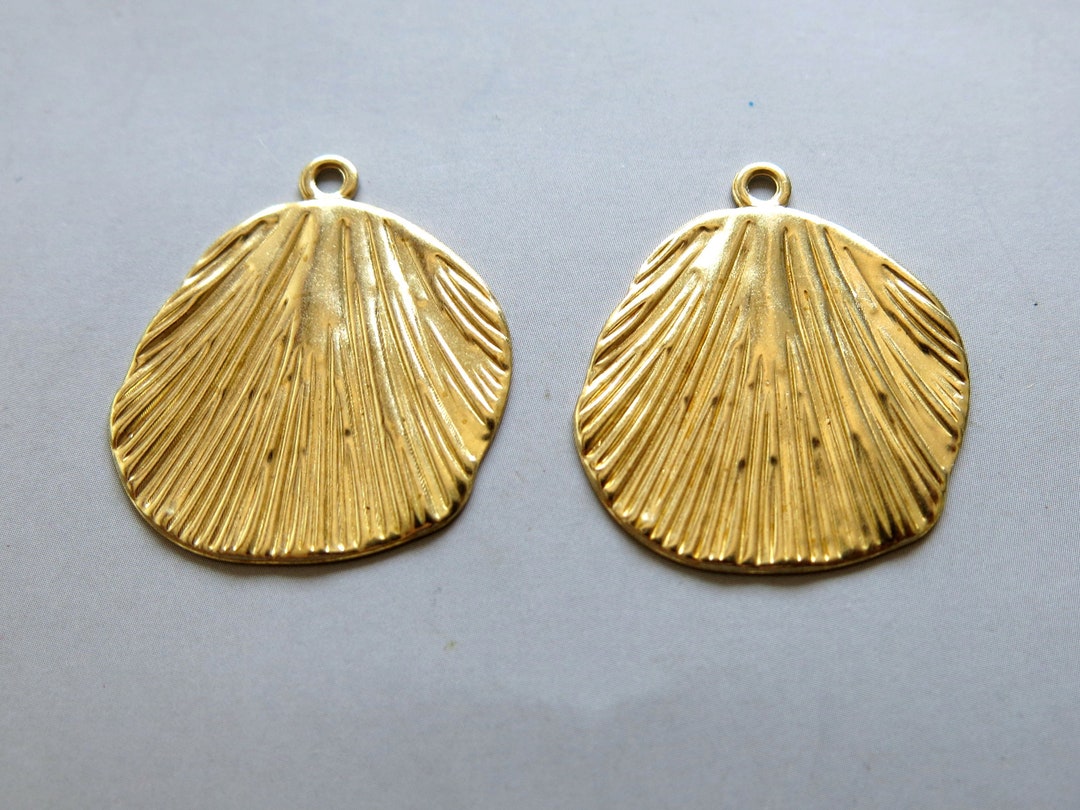 10pcs Raw Brass Leaf Charms, Pendant Findings 32mm X 28mm