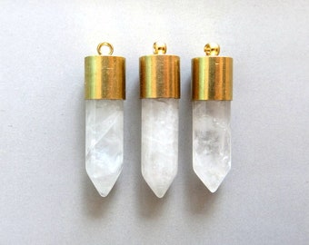 Viñeta de cristal de cuarzo con colgante de tapa de latón crudo - B1665