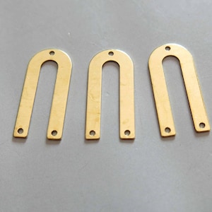 50pcs Raw Brass U Shape Charms, Pendants Findings 26mmx12mm - F605