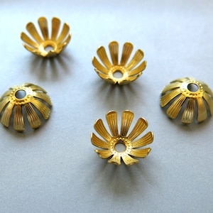 50pcs Raw Brass SunFlower Shape Bead Caps,  Findings 13mm - F1241