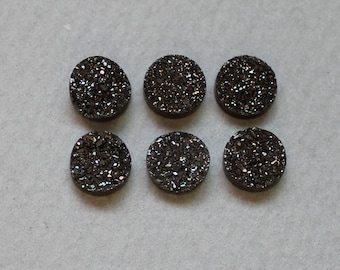 Il lato lucido naturale Agate Quarzo Colore Nero Titanio Scintillante Druzy Cabochon 8mm