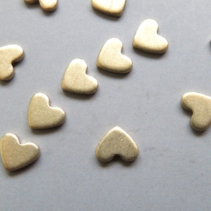 100pcs Raw Brass Heart Beads,cabochons 5mmx4.2mmx1mm thick - F1884