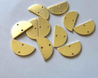 100pcs Raw Brass Half Round Charms, Findings 15mmx8mm - F474
