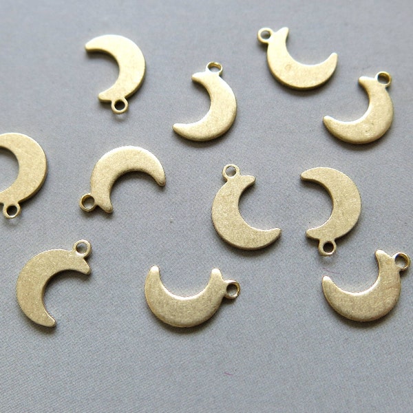 200pcs Raw Brass Crescent Charms, Stamping Tags Findings 9mm - F1503