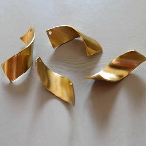 20pcs Raw Messing gebogen Rechteck Bar Anhänger, Charms Erkenntnisse 30mm x 10mm - F653