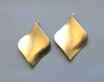 20pcs Raw Brass Leaf Charms, Pendentifs Résultats 36mm x 25mm - F1906