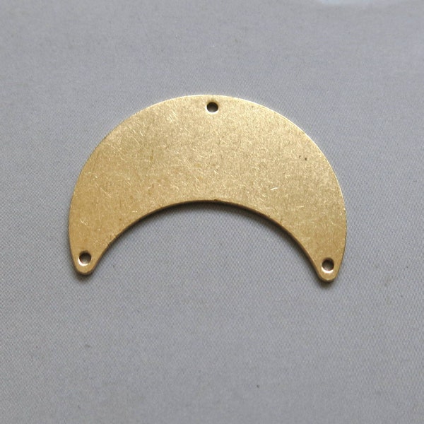 50pcs Raw Brass Crescent moon Charms, Pendant Findings 28mmx20mm - F1550