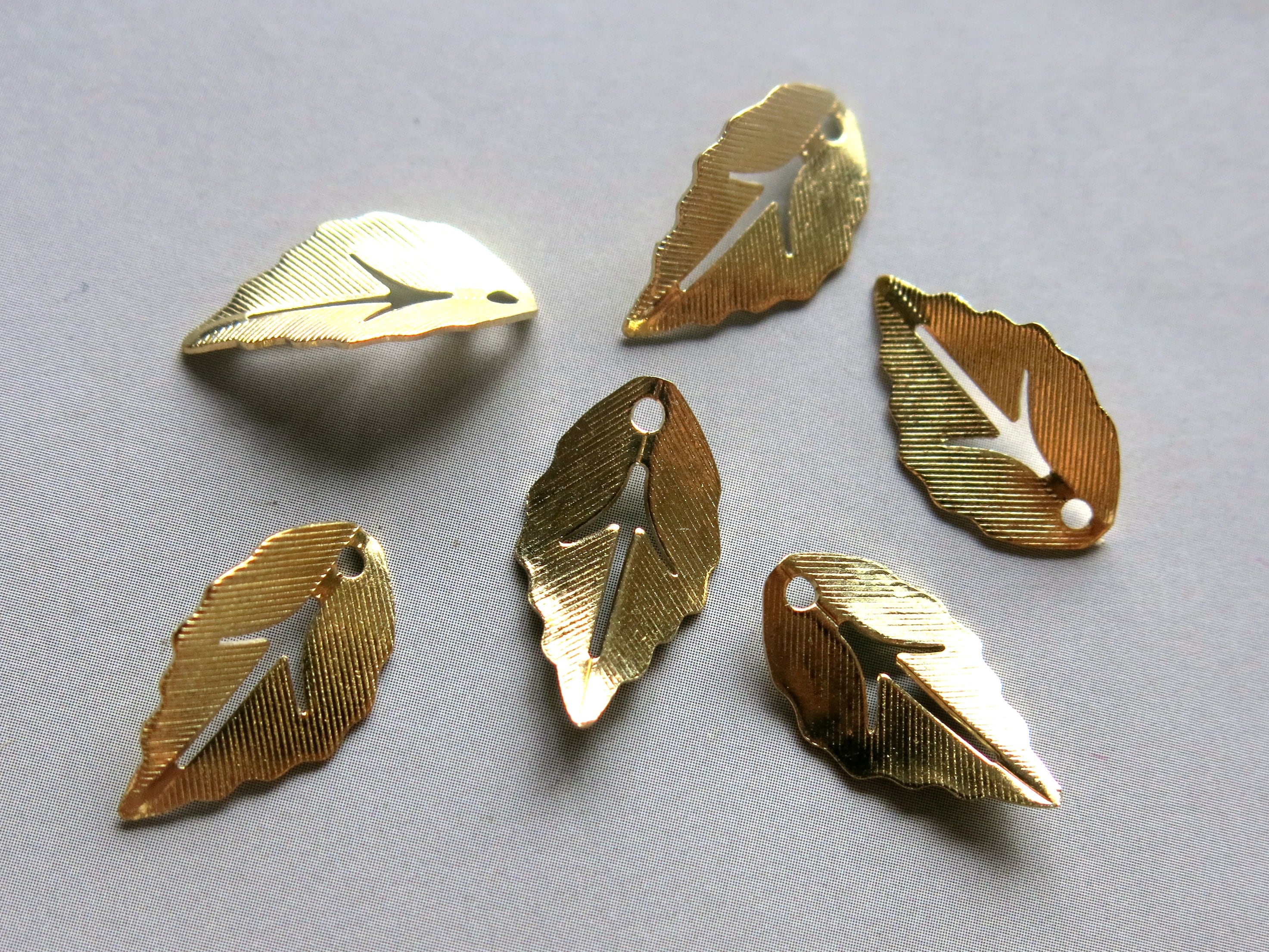 50pcs Raw Brass Leaf Shape Charms, Findings 17mm X 10mm