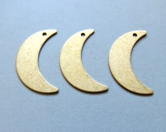50pcs Raw Brass Crescent moon Charms, Pendant Findings 22mmx13.5mm - F1306