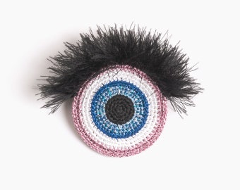 EYE – crochet brooch