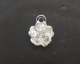 1 Flower charm antique silver tone F44