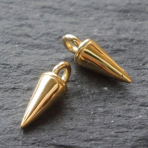 Gold SPIKE charm (1) , gold small dagger charm , gold on sterling silver spike bead with loop , gold spike , gold point dangle
