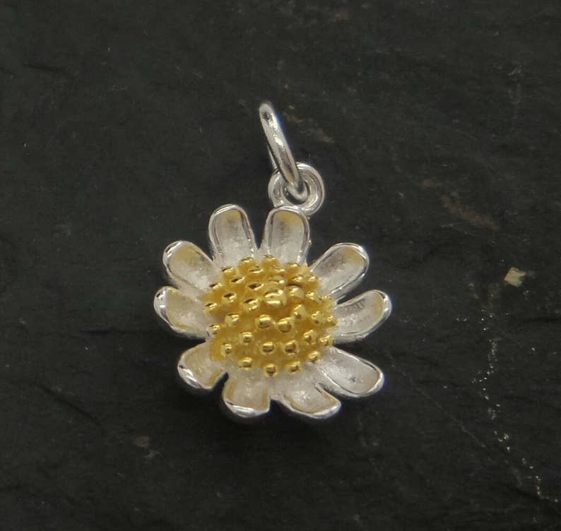 sterling silver daisy charm pendant with gold centre , solid silver daisy flower charm , sterling silver daisy pendant image 2