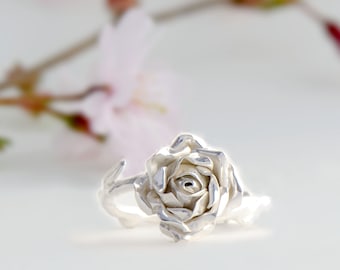 Anillo de flor de rosa, anillo de ramita de plata hecho a mano, anillo de rosa de plata, joyería de graduación, anillo de flores de mujer, anillo de plata de ley, anillo de compromiso