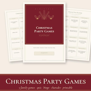 Może przedstawiać: Zestaw gier świątecznych do druku z ciemnoczerwoną stroną tytułową, złotą grafiką ostrokrzewu i napisem Christmas Party Games. Dwie dodatkowe strony zawierają karty do gry w formie siatki z pytaniami typu Would You Rather.