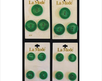 1970s Lot of 14 Green Plastic 2 Hole Lansing Buttons 3414, 3416 Vintage Size 34, 24 Card