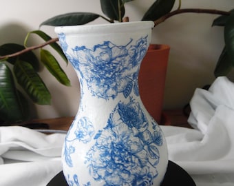 青と白の花柄陶器壺　Thailand Vintage White and Blue Floral Ceramic 4