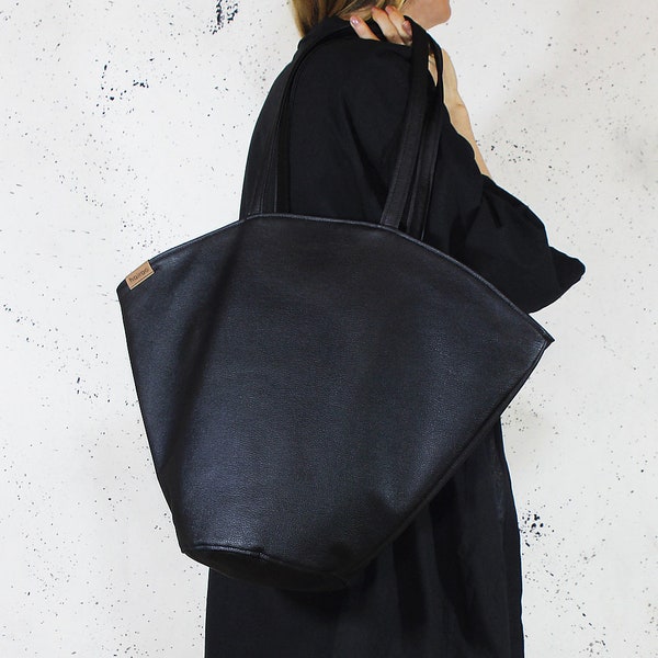Vegan leather purse - zippered bag | Gifts for her | Minimalist tote