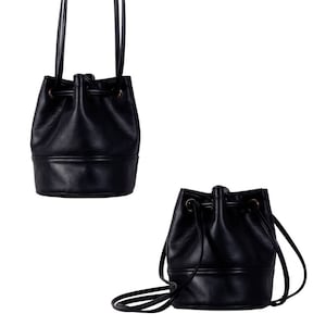 Schwarze Beuteltasche Sack Beutel Schwarze Crossbody Tasche City Tasche Kleine Beutel Geldbörse Vegan Kunstleder Einfache minimalistische Beuteltasche Vegan Geschenk für Frau