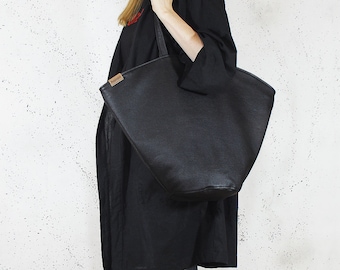 Black Vegan Leather Tote Bag, Everyday Carry Shoulder Bag, Bucket Handbag