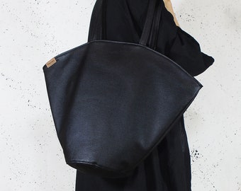 Vegan leather purse - zippered bag | Gifts for her | Minimalist tote