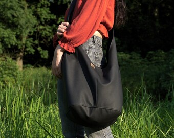 Black hippie bag crossbody, Boho bag. Large hobo bag zippered, customized length, wide strap, pockets. Vegan leather. Bohemian, Minimalist.