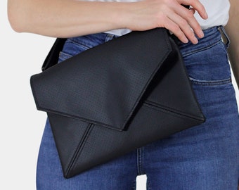 Nisolo Women's Envelope Clutch Black