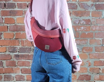 Red fanny pack, city sling bag, eco leather, vegan bag, waist bag, high quality, dumpling bag, bum bag, valentine's day bag, gift for her