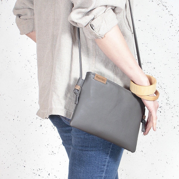 Nodo bag S Clutch bag grey vegan leather bag faux leather purse handbag strap pocket zipped wedding bridesmaid bridal evening gift