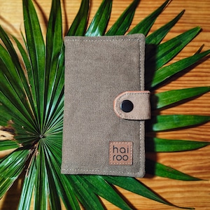 Brown canvas wallet, cotton denim, light wallet, durable pouch, vegan, eco friendly, upcykled, minimalist wallet, with zip, pocket wallet