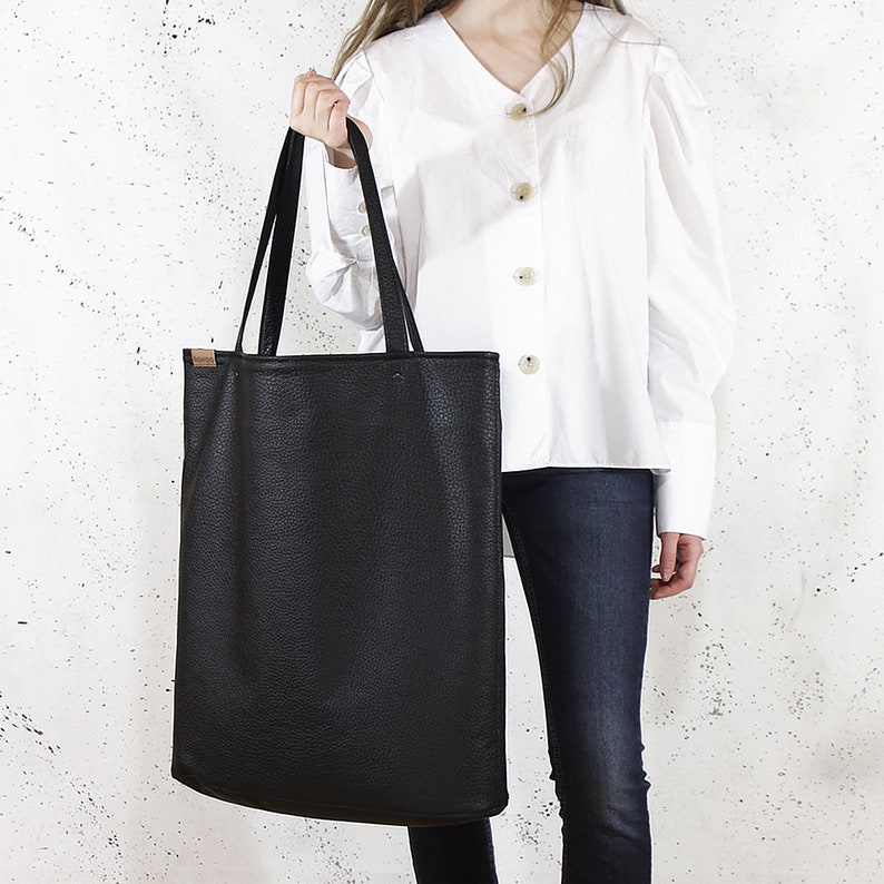 black tote bag for college