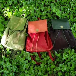 Red velvet backpack, handcrafted backpack, rucksack with lining, water repellent, city backpack, gift for girl image 2