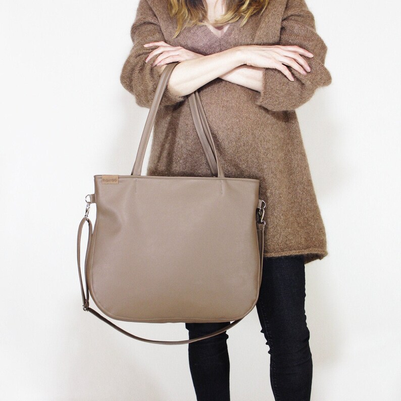 plain leather tote